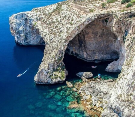 Голубой Грот (Blue Grotto)